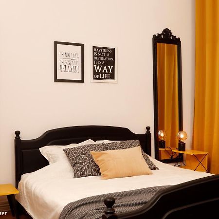 Bohemian Central Concept Studio Bucarest Esterno foto