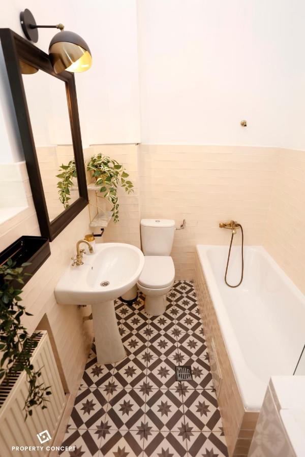 Bohemian Central Concept Studio Bucarest Esterno foto